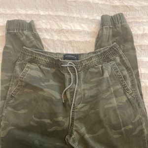 Aeropostale Camo pants